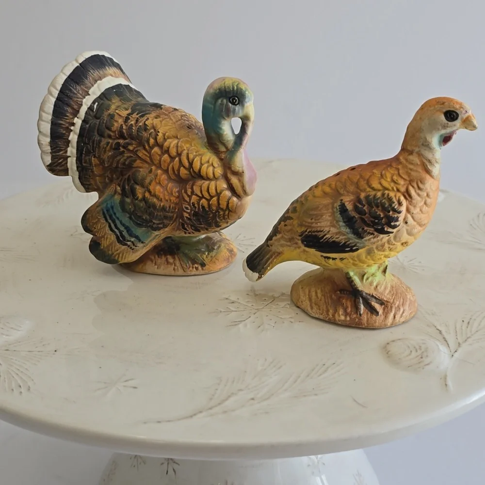 Vintage Set Of 2 Napcoware Turkey Handpainted  Ceramic Salt & Pepper Shakers